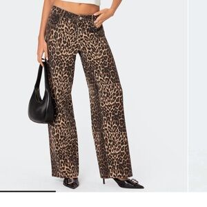 Edikted Leopard Printed Low Rise Baggy Jeans